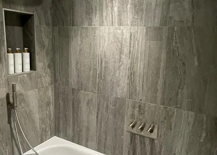 Harbourside Hideaway - Superb Flat With Terrace * Bristol