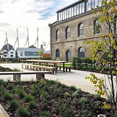 Harbourside Hideaway - Superb Flat With Terrace Bristol