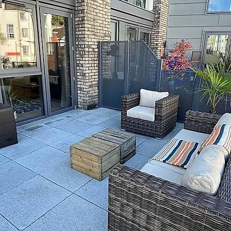 Harbourside Hideaway - Superb Flat With Terrace * Bristol