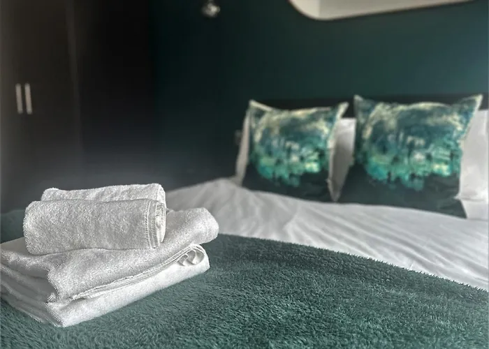 Apartment Harbourside Hideaway - Superb Flat With Terrace Bristol