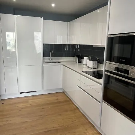 Harbourside Hideaway - Superb Flat With Terrace * Bristol