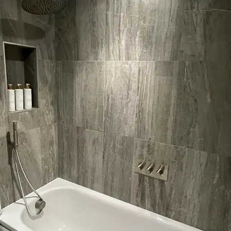 Harbourside Hideaway - Superb Flat With Terrace * Bristol