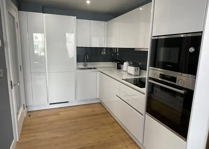 Harbourside Hideaway - Superb Flat With Terrace * Bristol